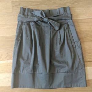 BCBG paper bag waist great skirt with pockets sz 2